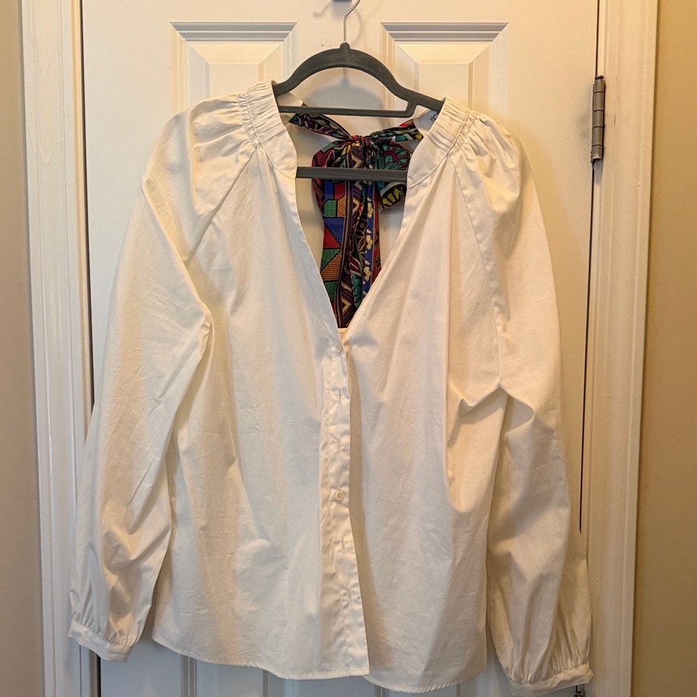Victoire White Women's Button-Front Blouse with V-Neck Large